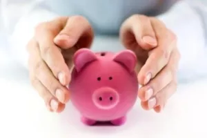 U Hrvatskoj 18% građana &scaron;tedi u banci, a 21% ima neki kredit