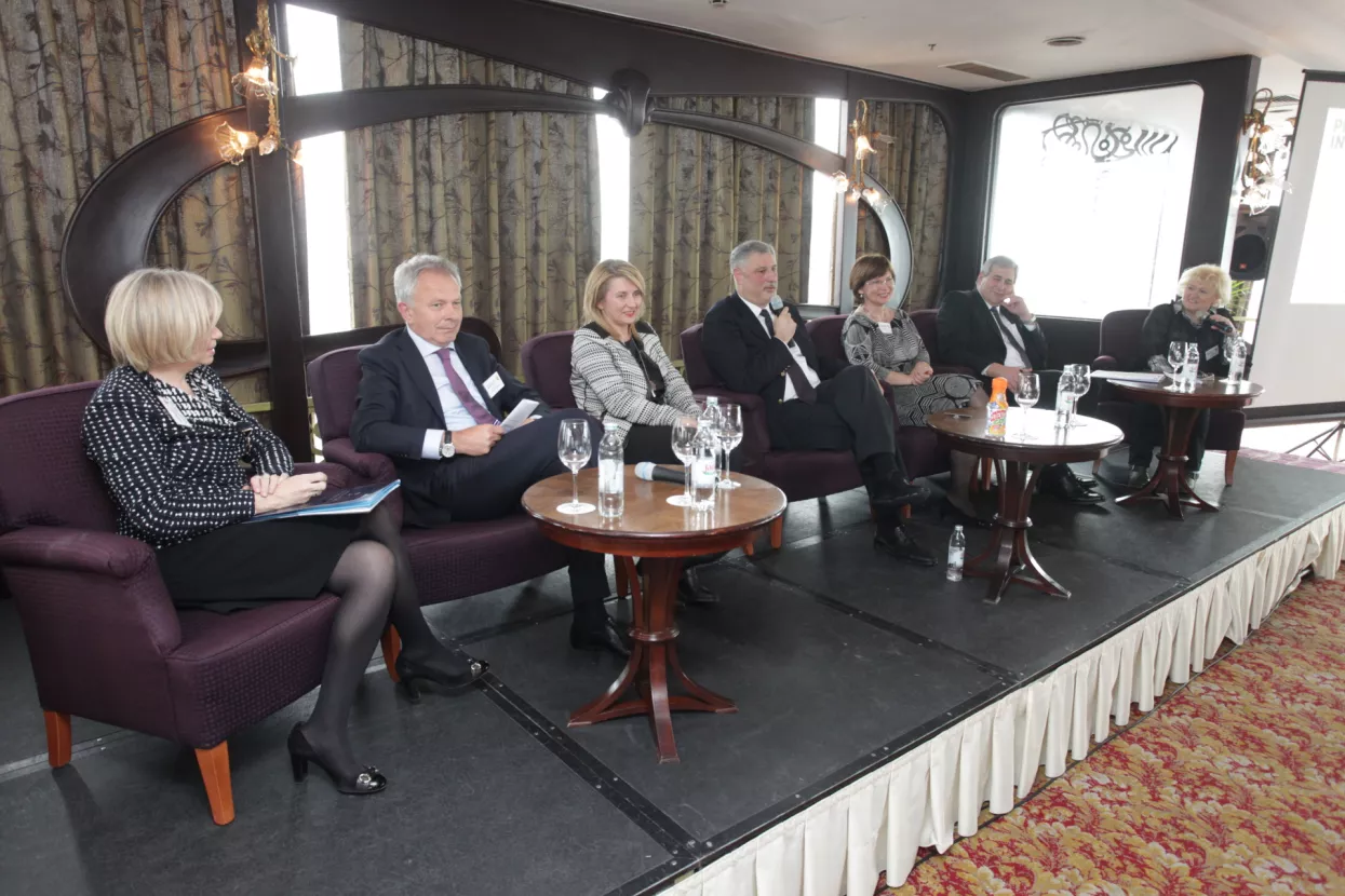 Manjak interesa za povezivanje tvrki  posljedica je prevelikog ega