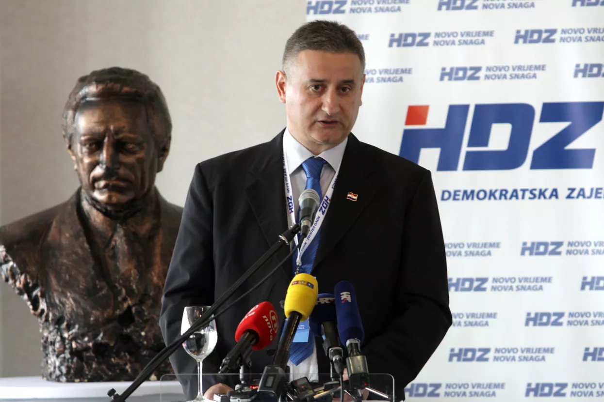 'Ukinut ćemo porez na dividendu i agresivno se obračunati s birokratskim aparatom'