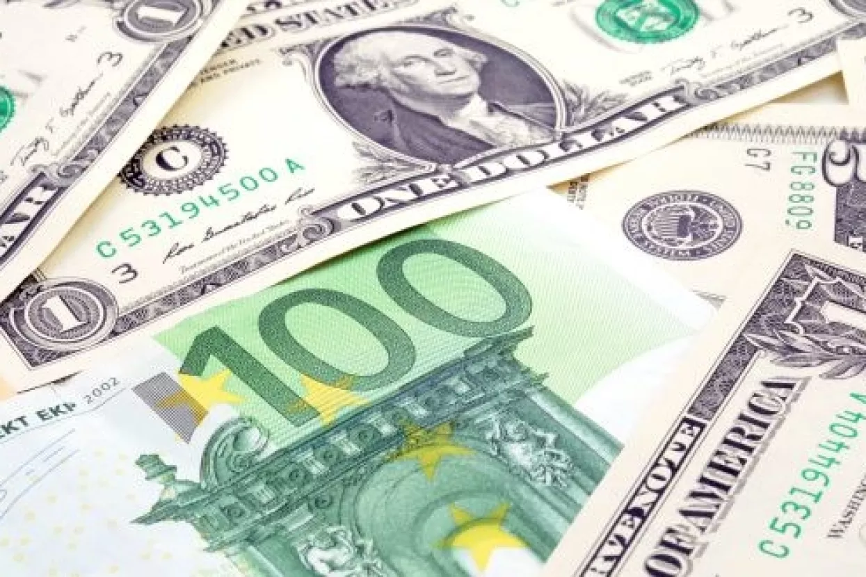 Dolar stabilan u odnosu na europsku valutu