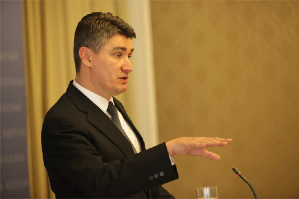 Milanović: 'Dok sam ja premijer odgovarat će se meni izravno, a ne medijima'