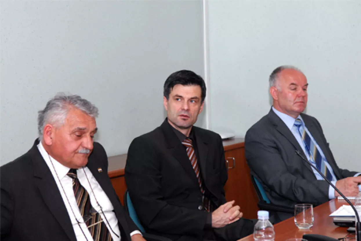 Kako prometno povezati Hrvatsku i BiH?