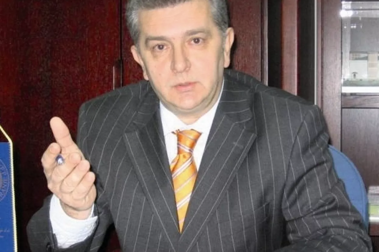 Stečaj posljednjeg financijskog inženjeringa