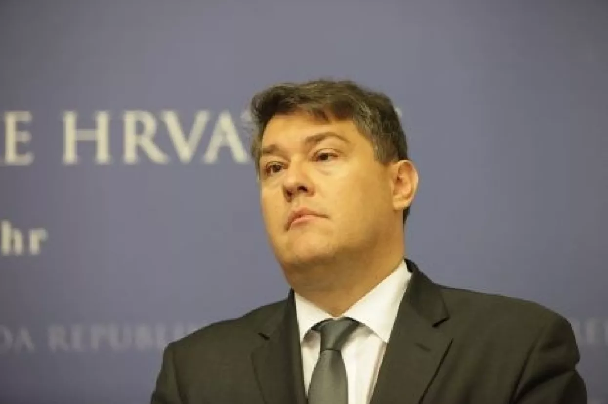 Lalovac zatražio hitno uvođenje reda u Poreznoj upravi i ostalim sektorima