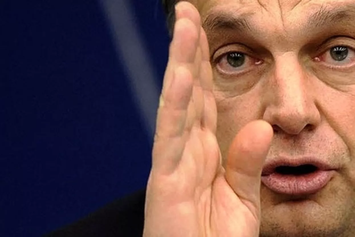 Orban odustao od uvođenja poreza na internet