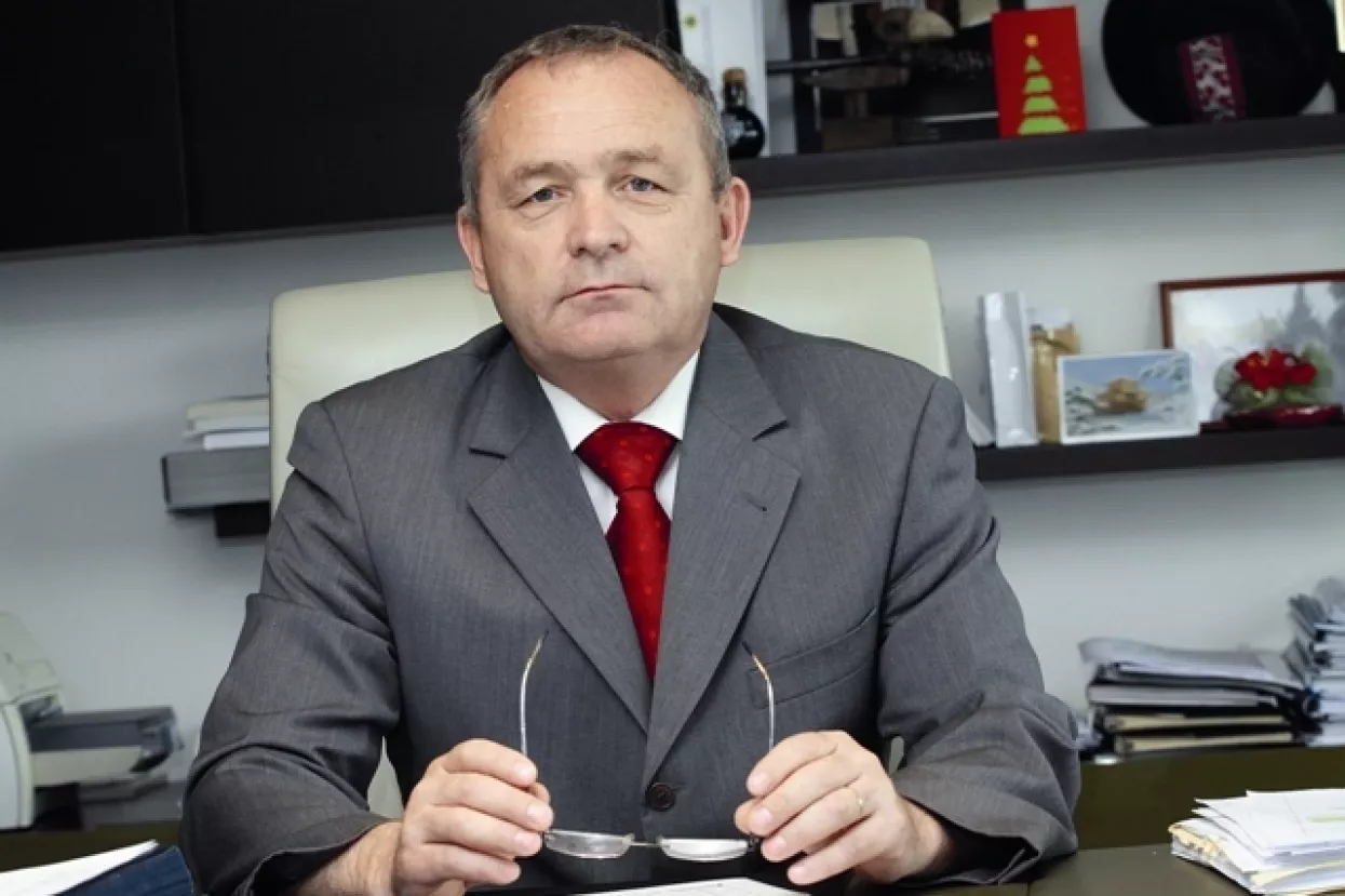 Tko da manje državi, dobije koncesije za špediciju