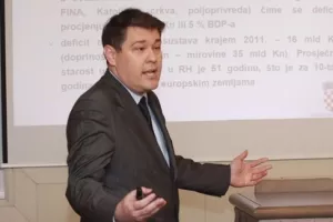 Lalovac očekuje niži proračunski deficit, ostali ministri oprezni