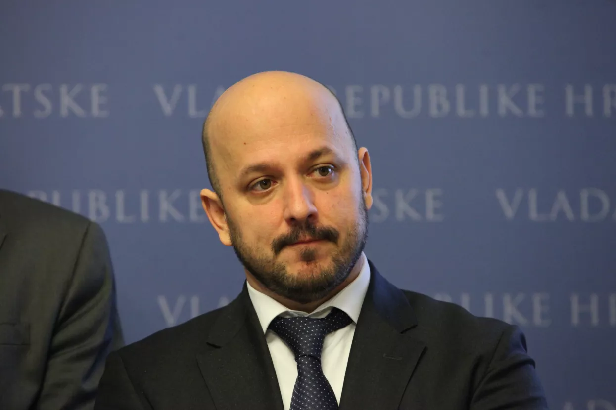 Maras: Nije normalno da se valuta mijenja 20 do 30 posto u jednom danu