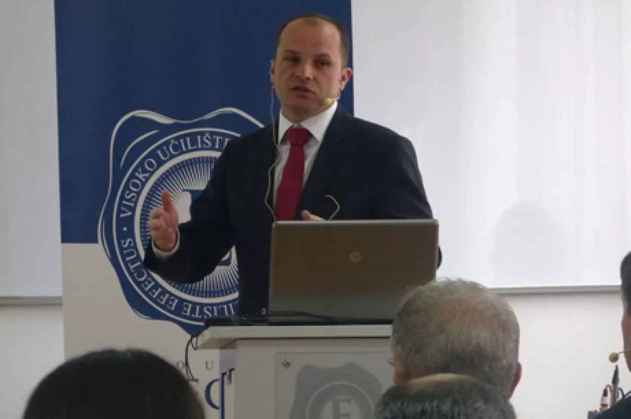 Hajdaš Dončić: Monetizacija javnog duga, a ne autocesta