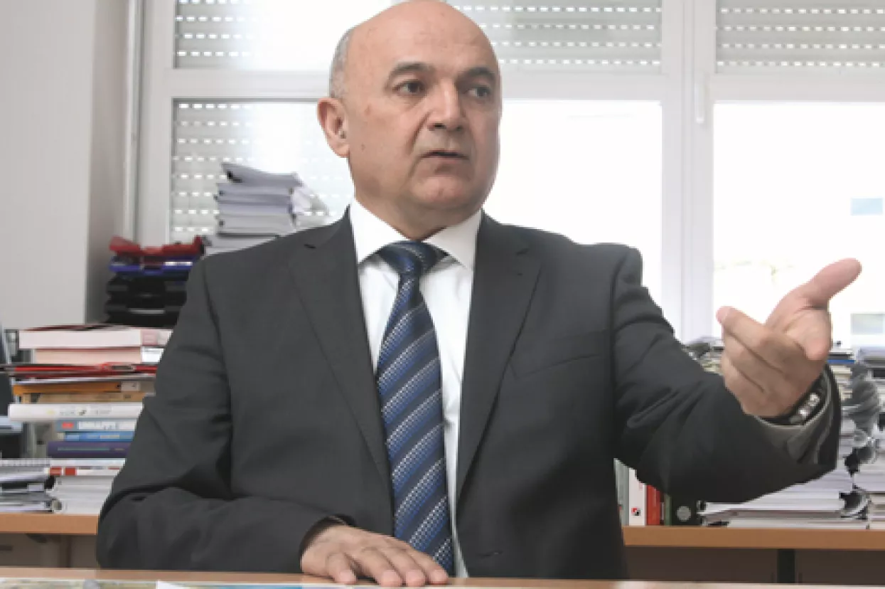 Zašto tvrdim da bi od ukidanja devizne klauzule bilo više koristi nego štete
