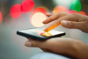Prodaja pametnih telefona utjecala na porast IT potrošnje