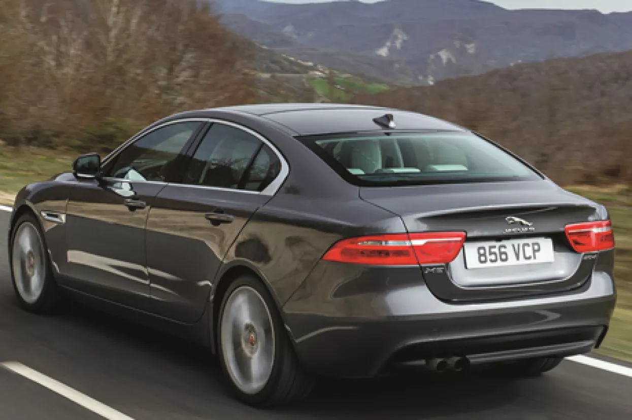 Ovo je nasljednik X typea koji konkurira Mercedesu C-klase i BMW 3