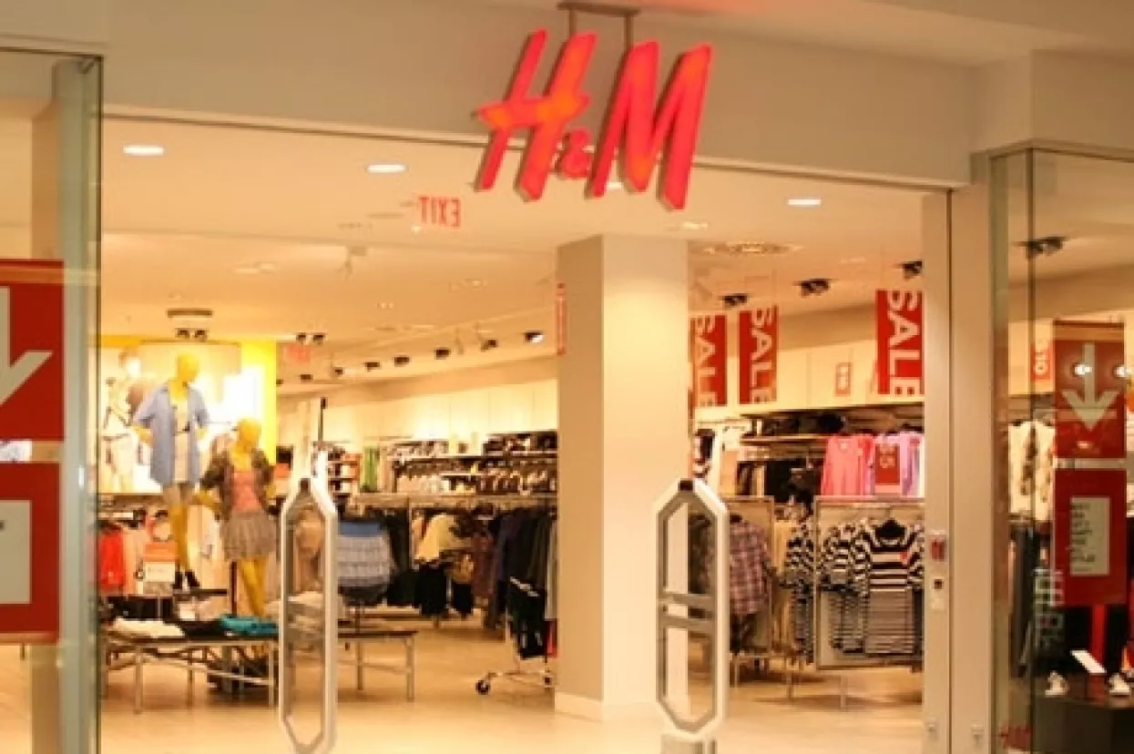 Prihodi poduprli dobit H&M-a koji otvara 900 trgovina kozmetike