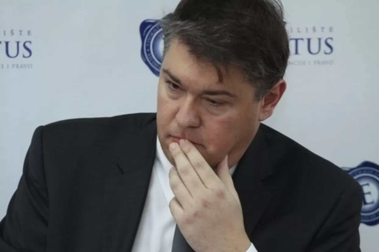 Lalovac traži odgovor: Kako funkcionira fiskalizacija u vrijeme turističke sezone