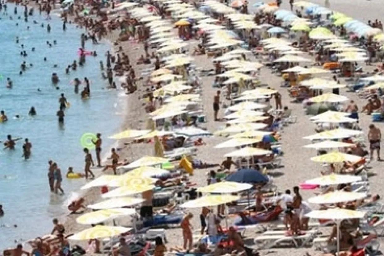 Gospodarstvo temeljimo na rizičnom turizmu koji nam čini gotovo petinu BDP-a