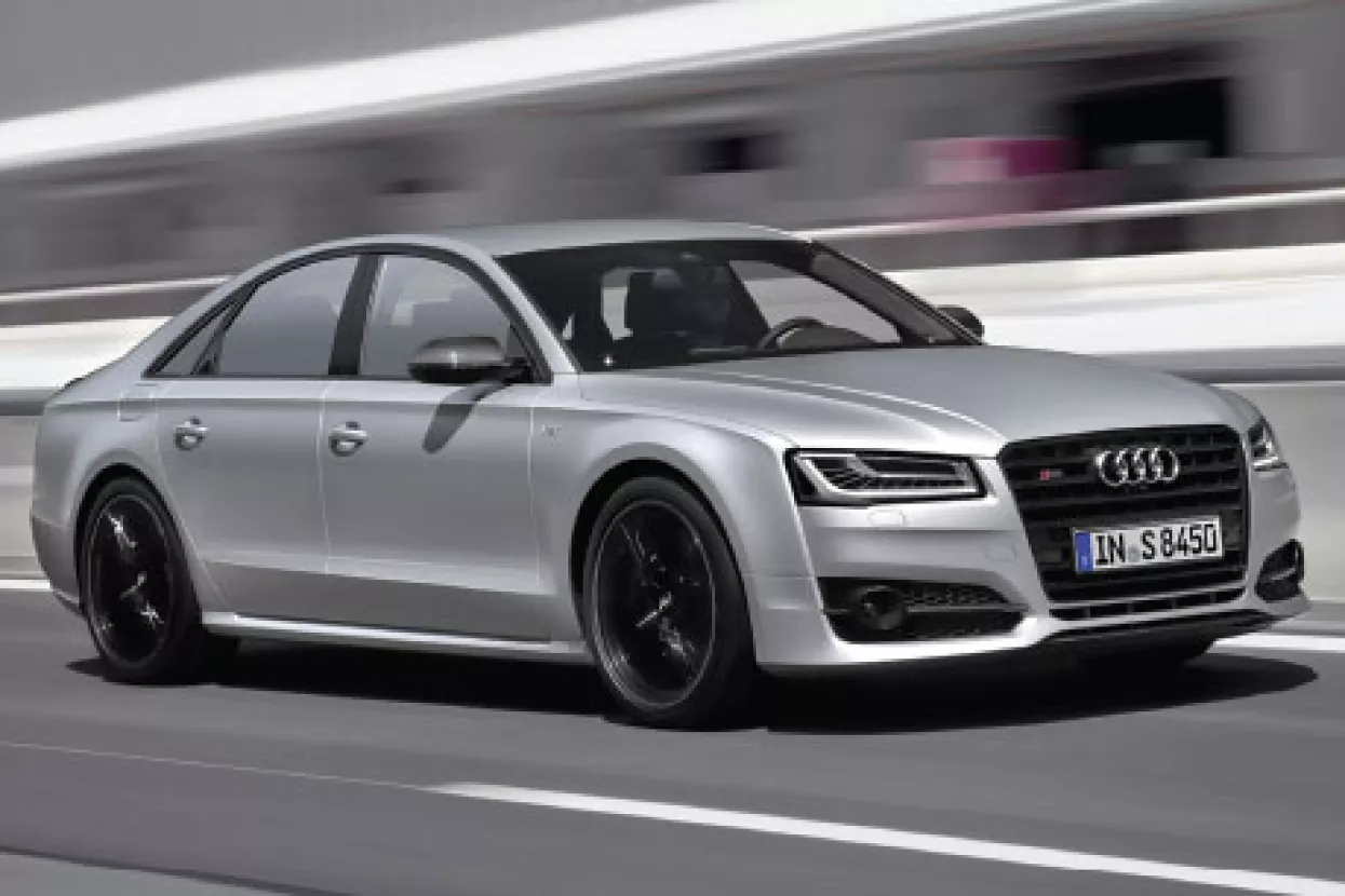 Audi S8 Plus - 'Krstarica' pokazala o&scaron;tre zube konkurenciji