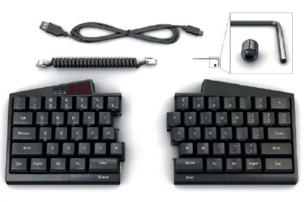 Ultimate Hacking Keyboard - Prenosivost za profesionalce