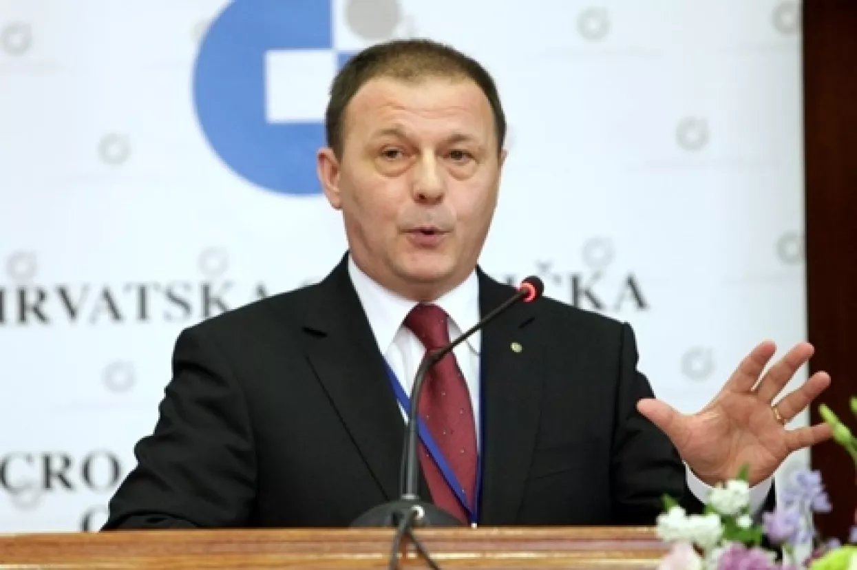 HOK za smanjivanje pristojbi, provizija i pretplata ali protiv ukidanja članstva u HOK-u