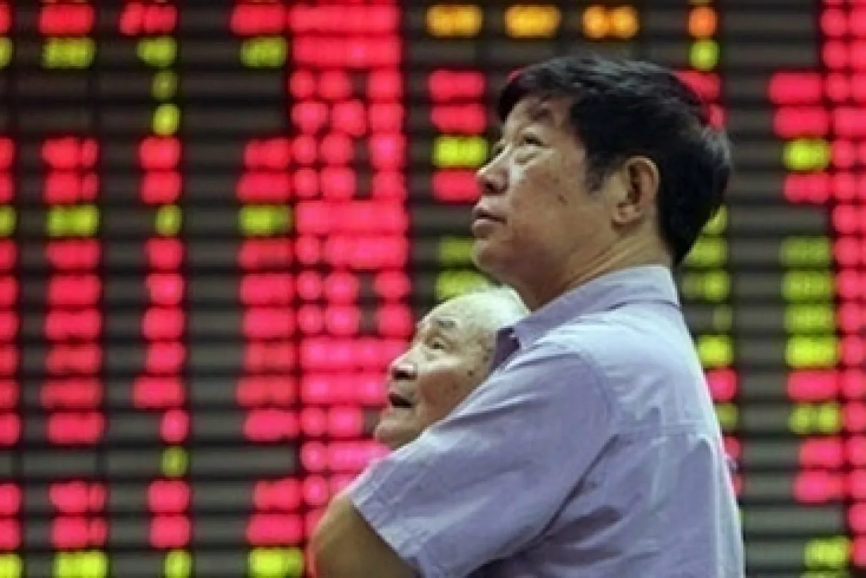 Loši gospodarski pokazatelji i slabljenje juana srušile cijene dionica i zatvorili Šangajsku burzu