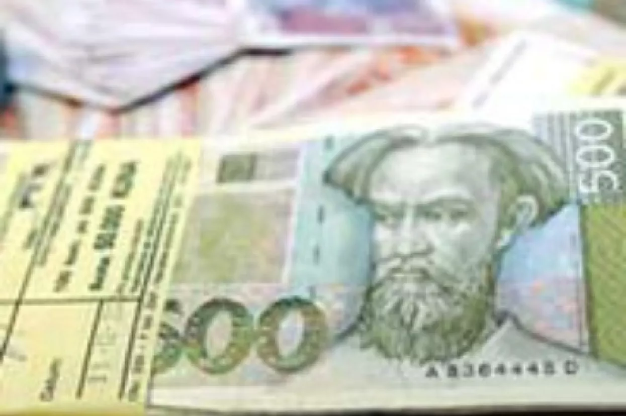 Vlada bi već ove godine morala smanjiti rashode proračuna za tri do četiri milijarde kuna
