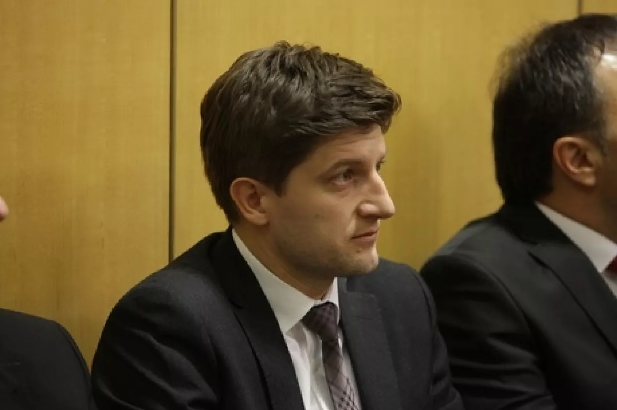 Marić smiruje državne i javne službenike - Plaće za siječanj bit će uvećane po osnovi godina radnog staža