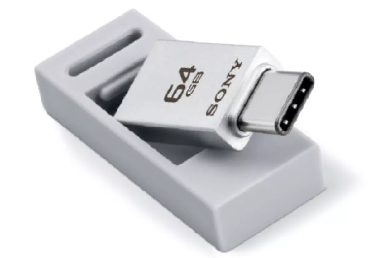 Sony, USB Type-C 3.1 - A ili C, svejedno je