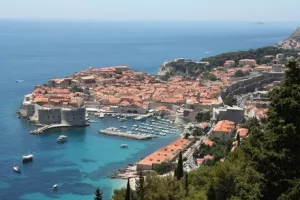 Dubrovnik uveo godišnje vinjete agencijama koje prevoze goste s kruzera