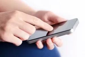 Ništa od uštede države na službenim mobitelima?