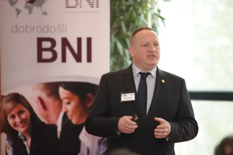 Poslovnim umrežavanjem generiraju oko 9, 3 milijarde dolara zarade