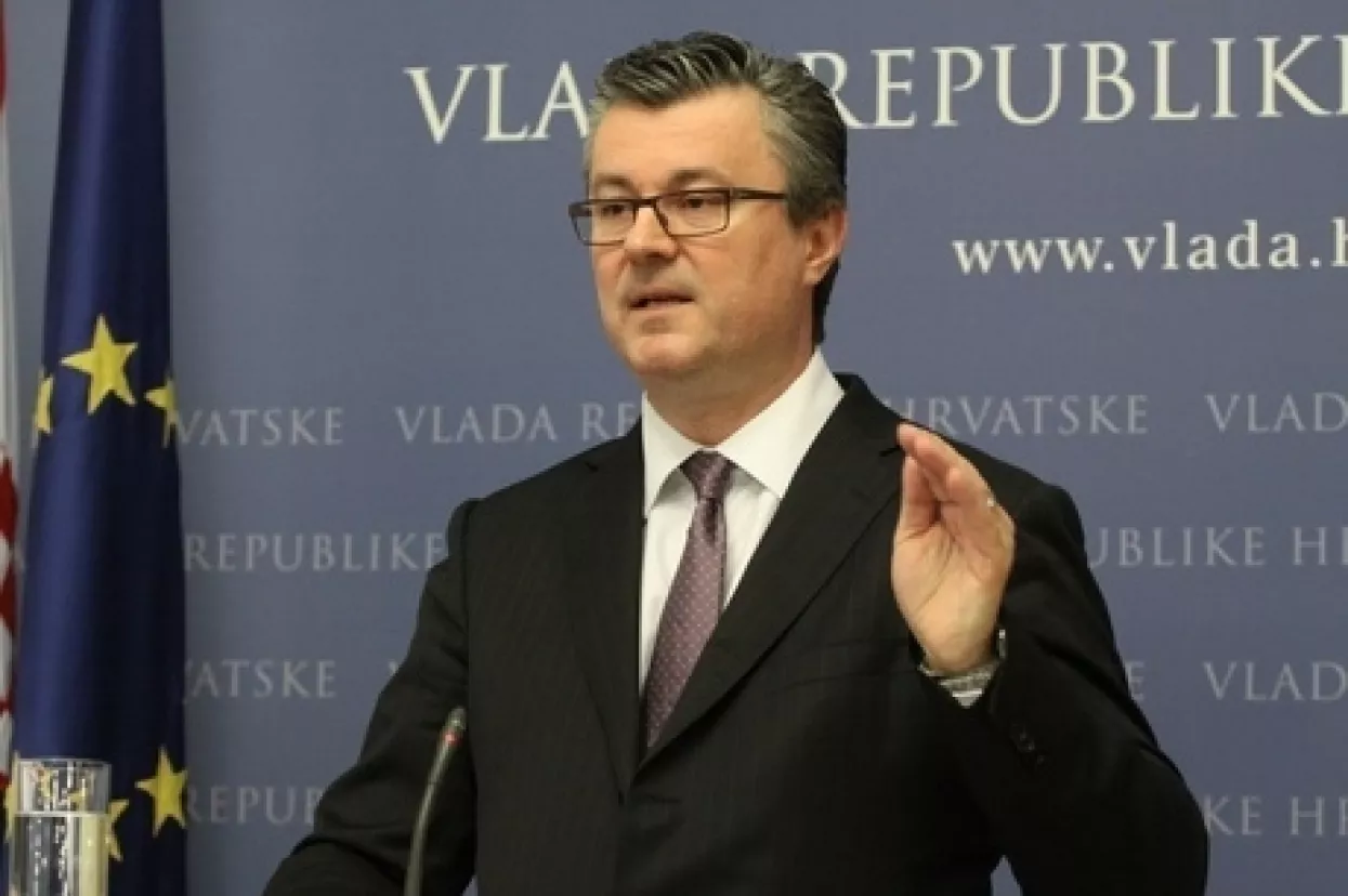 Njemačke novine: Orešković je Kanađanin u hrvatskom bazenu s morskim psima