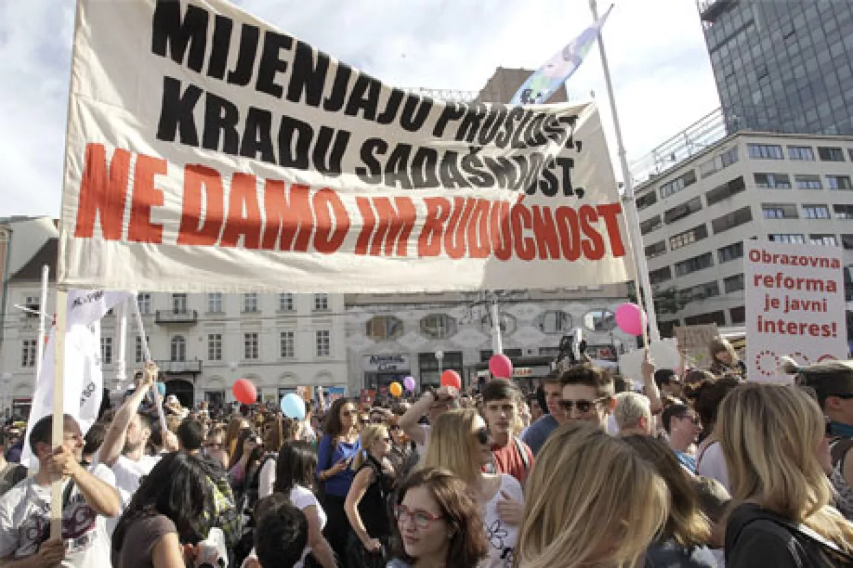 Zagrebački prosvjed okupio oko 40.000 ljudi: Krcat trg za Hrvatsku koja može bolje
