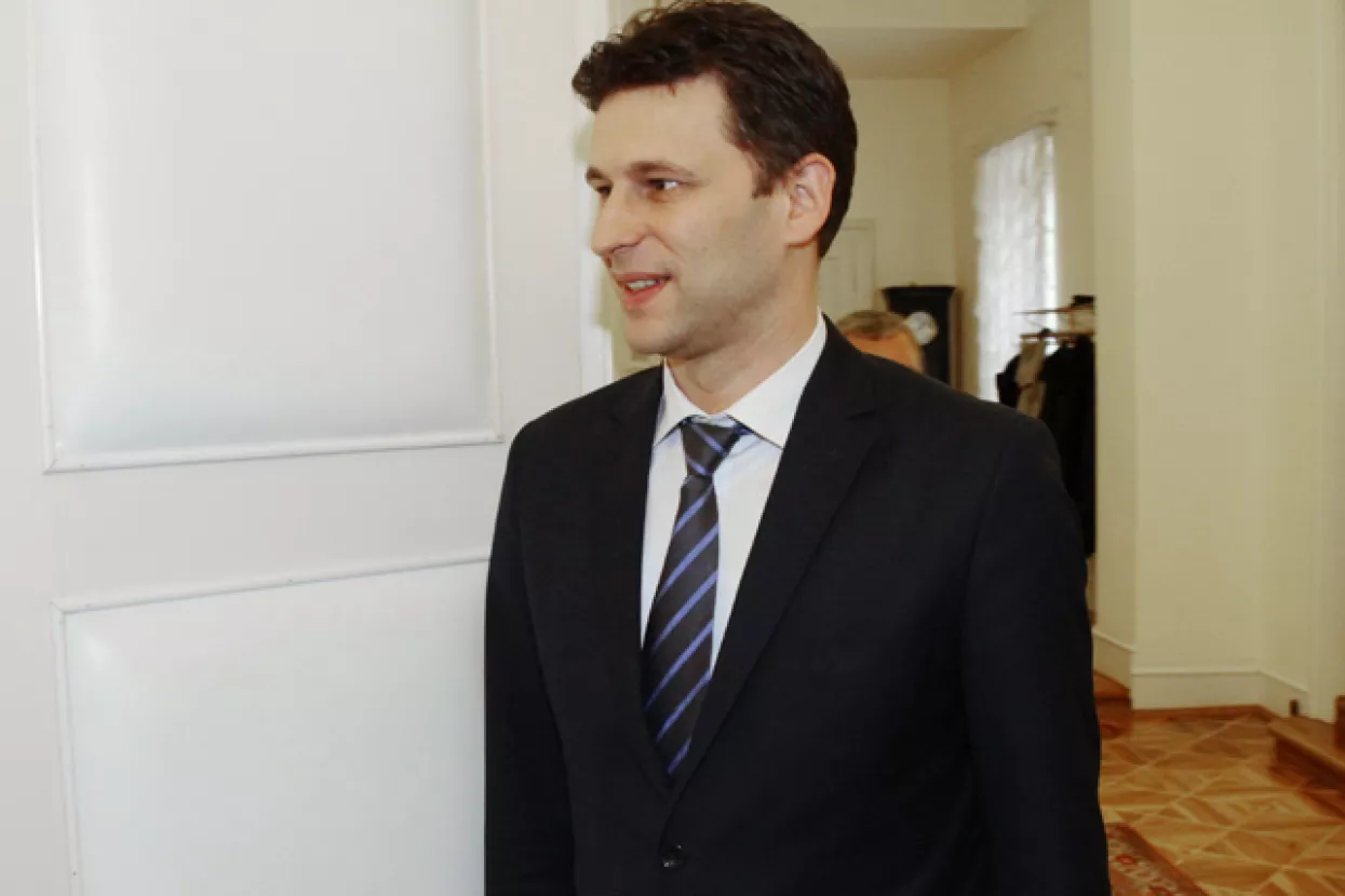 Božo Petrov zaželio svu sreću svijeta onome tko može imati 76 glasova zastupnika