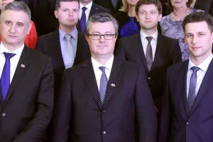 Reuters: Prijevremeni izbori usporit će reforme u Hrvatskoj, jednoj od najslabijih ekonomija u EU