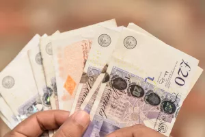 Bank of England snizio kamatne stope po prvi put od 2009. godine