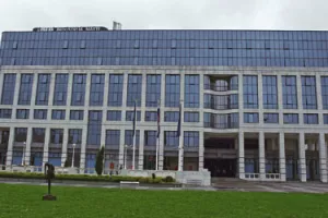 Pobjednik izbora odmah treba potražiti rješenje za Inu