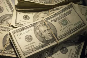Zašto jak dolar šteti dionicama američkih tvrtki?