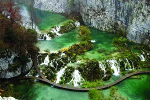 Nova mobilna aplikacija turistima olakšava upoznavanje Plitvičkih jezera i Like