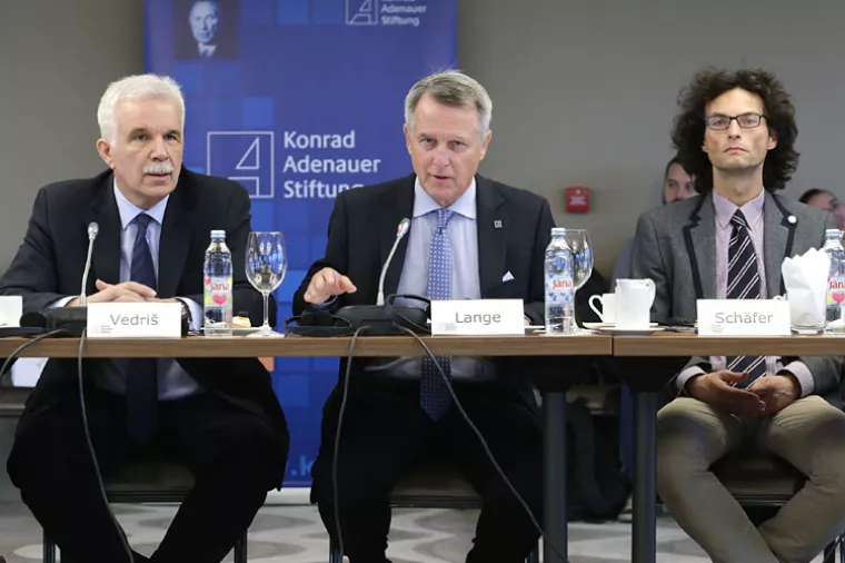 Zvonimir Savić, HGK: Kada bi iskoristili puni potencijal članstva u EU, rasli bi dva do tri posto vi&scaron;e
