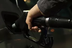 Hrvati 'okupirali' benzinske postaje u BiH, ušteda po spremniku do 135 kuna