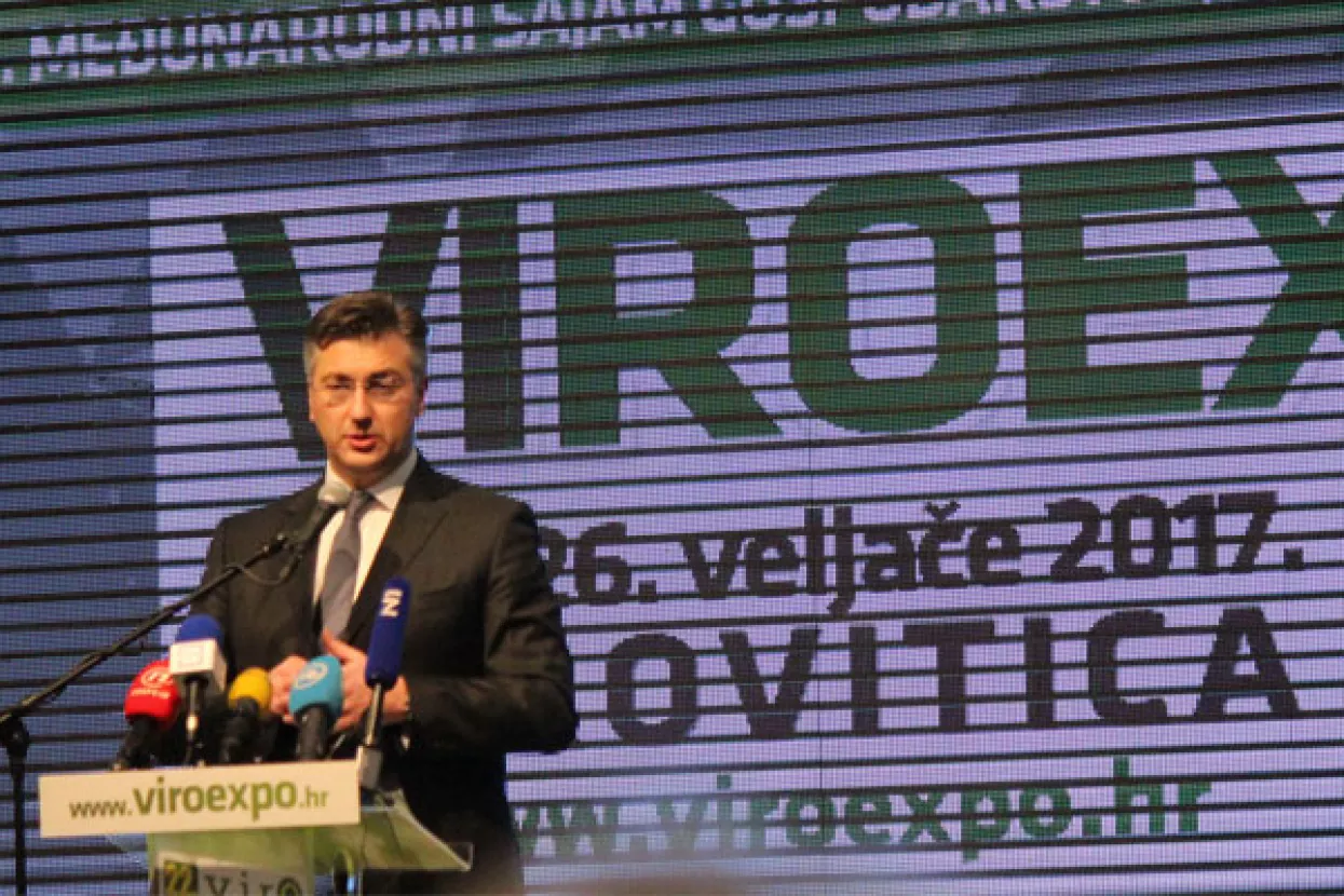 Plenković: Razmotrit ćemo sve modele otkupa Ine, pa i osnivanje državnog energetskog holdinga