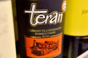 EK će dozvoliti hrvatskim vinarima iz Istre da svoje vino prodaju pod nazivom 'Hrvatska Istra - teran'