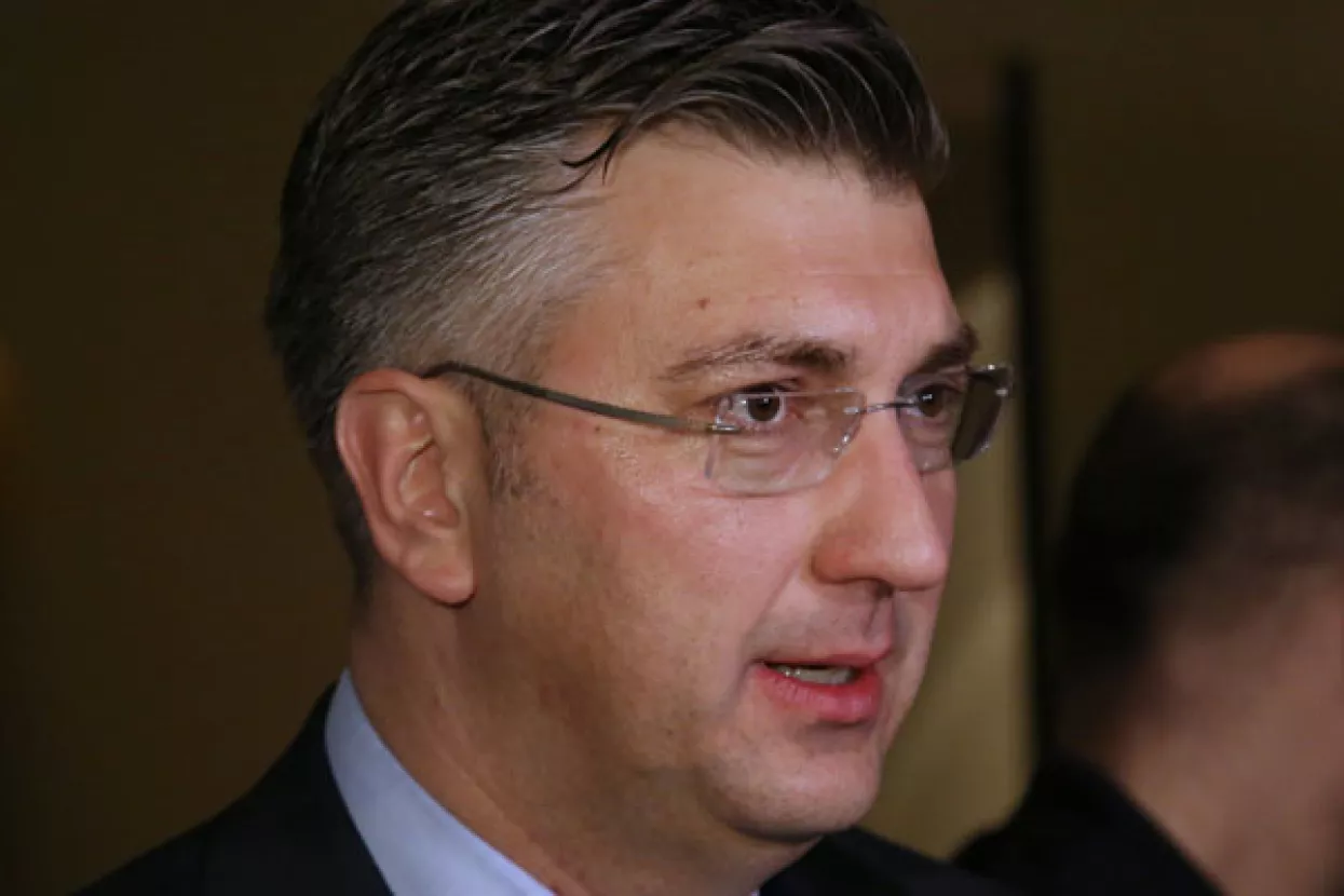 Vlada: Inspekcijske službe čine sve da spriječe 'nezakonit rad Ubera'