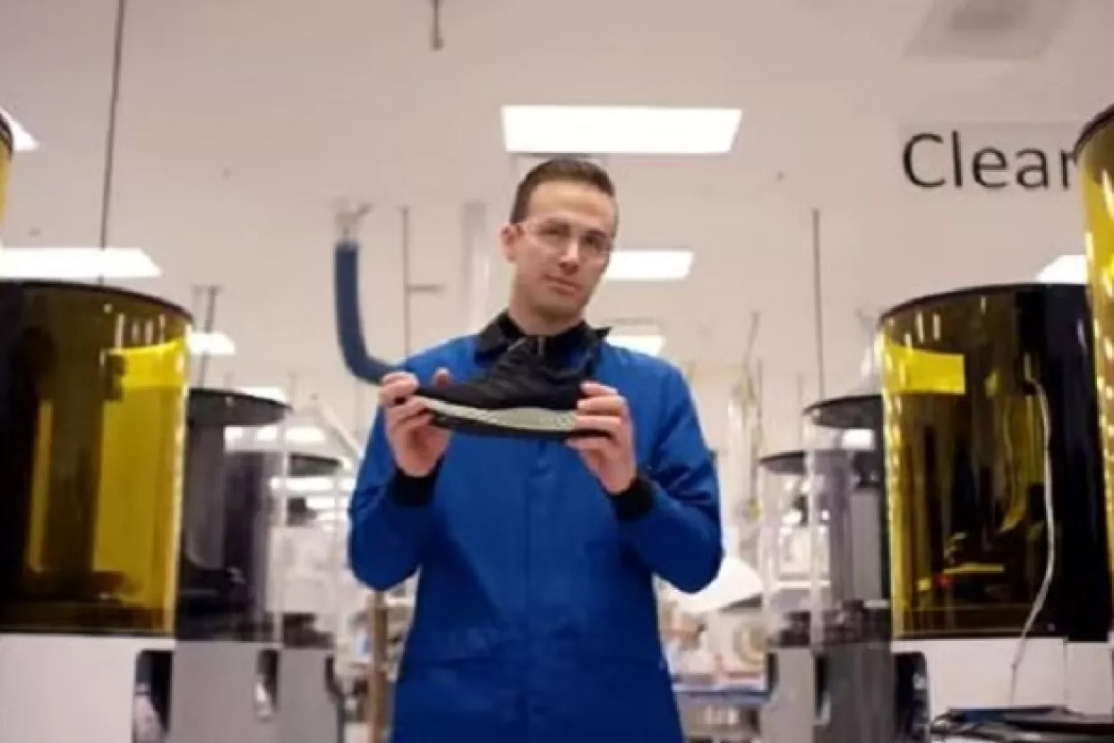 Adidas započeo masovnu proizvodnju 3D printanih tenisica