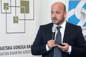 Rekordno kašnjenje od četiri godine: Kasno Maras do HGK i Agrokora stiže