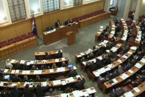 Petrov: O mom opozivu nakon što Vlada pokaže da ima povjerenje