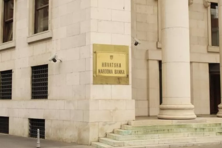 Nastavljen snažan trend razduživanja banaka, bruto inozemni dug pao za 6,8 posto