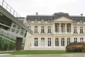 OECD: Pretpostavka za uvođenje temeljnog dohotka je povećanje poreza