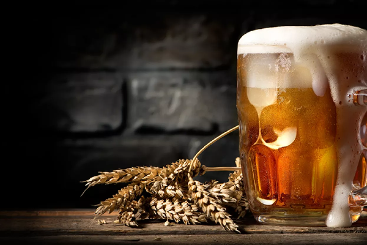 Pivo globalno gubi popularnost, prodaja džina raste