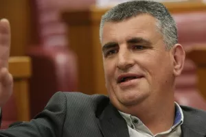 Bulj prozvao supruga Marije Pejčinović Burić zbog projekta Vis Viva, potom mu stigle prijetnje