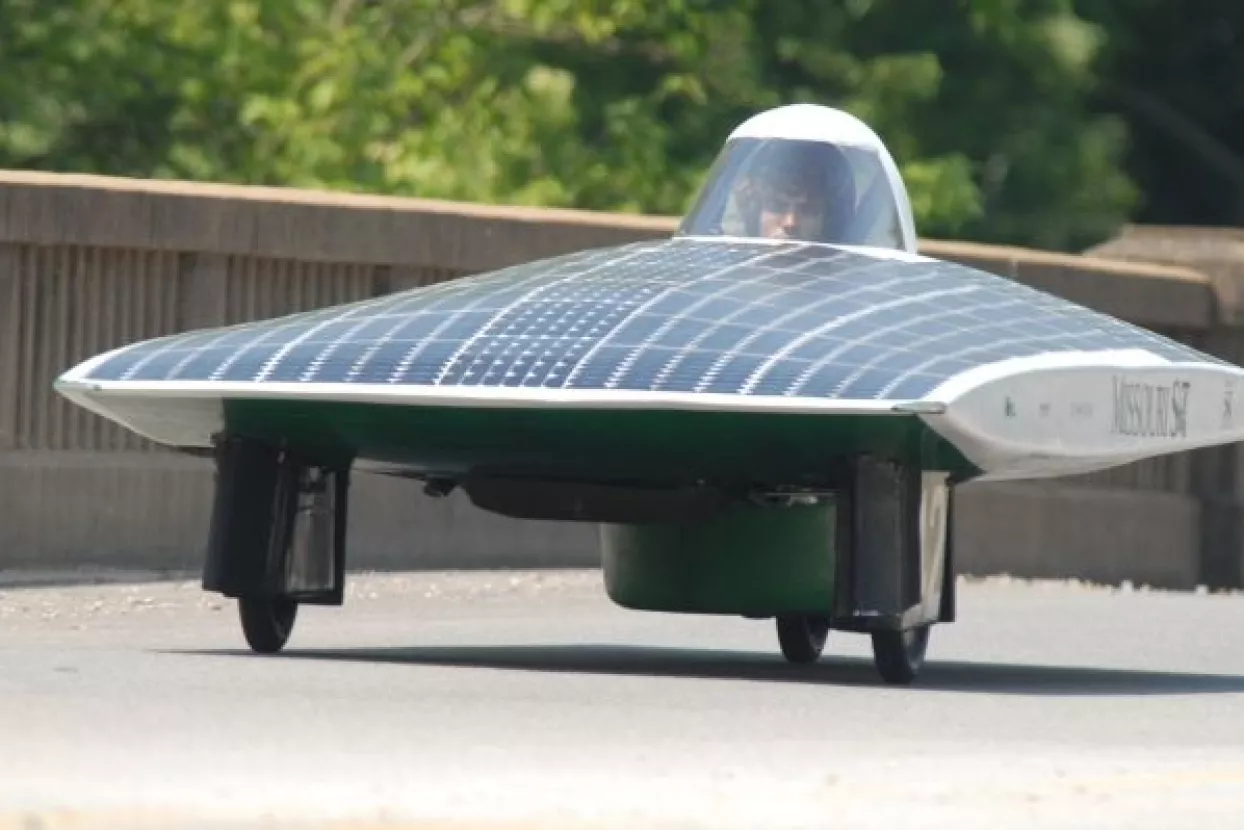 Učenici dubrovačke Obrtničke i tehničke &scaron;kole izradili solarni automobil 'Ruđer 01'